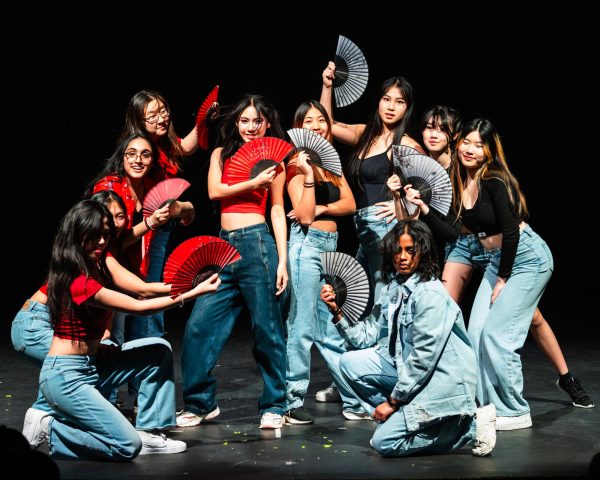 Modern dancers posing after their dance battle.
From left to right: Vanessa Zhang (‘24), Audrey Fu (‘24), Bani Kaur (‘24), Eliana Du (‘24), Catherine Zhu (‘27), Saki Saitoh (‘24), Faith Hu (‘24), Elyssa Leung (‘27), Maggie Li (‘24), Angeline Tvisha Justin (‘25).